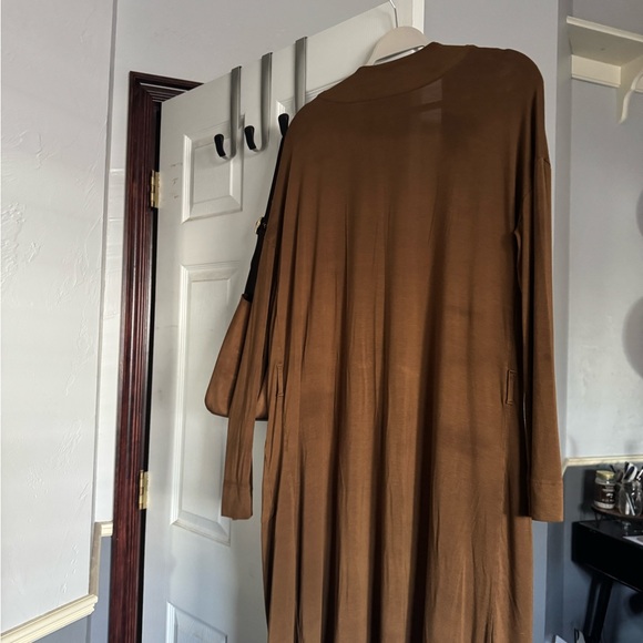 Nuuds Robe - Picture 2 of 3